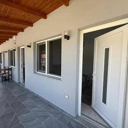 Apartment Bujtina4a Rrenc