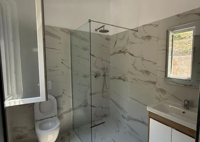 Apartment Bujtina4a Rrenc
