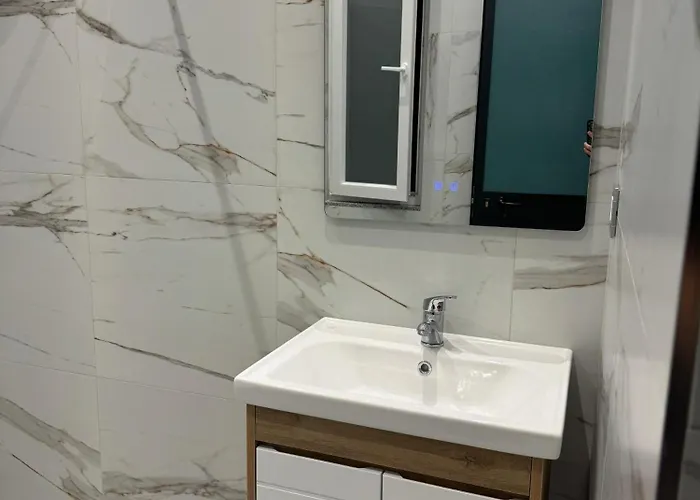 Bujtina4a Rrenc דירה Rrence